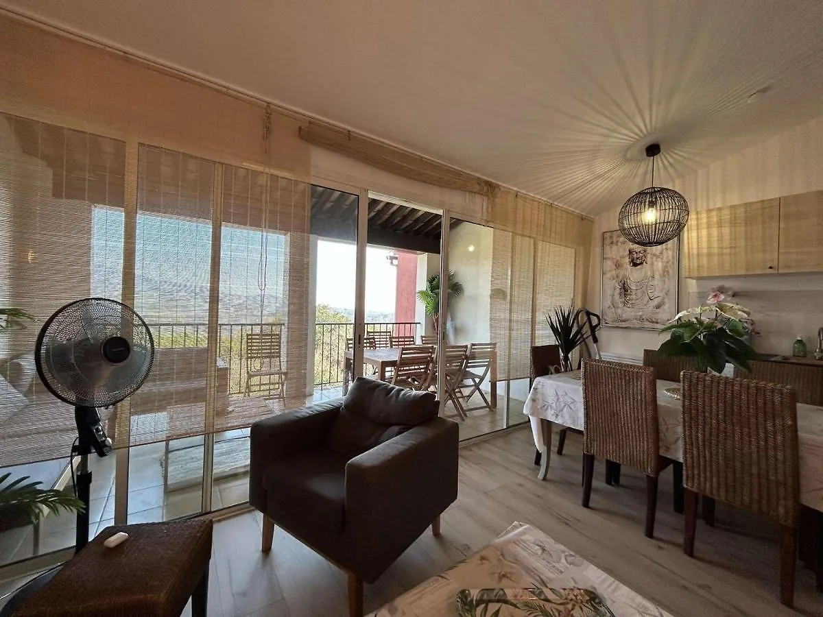 Grimaud : Appartement 3 Pces Avec Piscine Et Vue Mer - Fr-1-226-514 Apartment