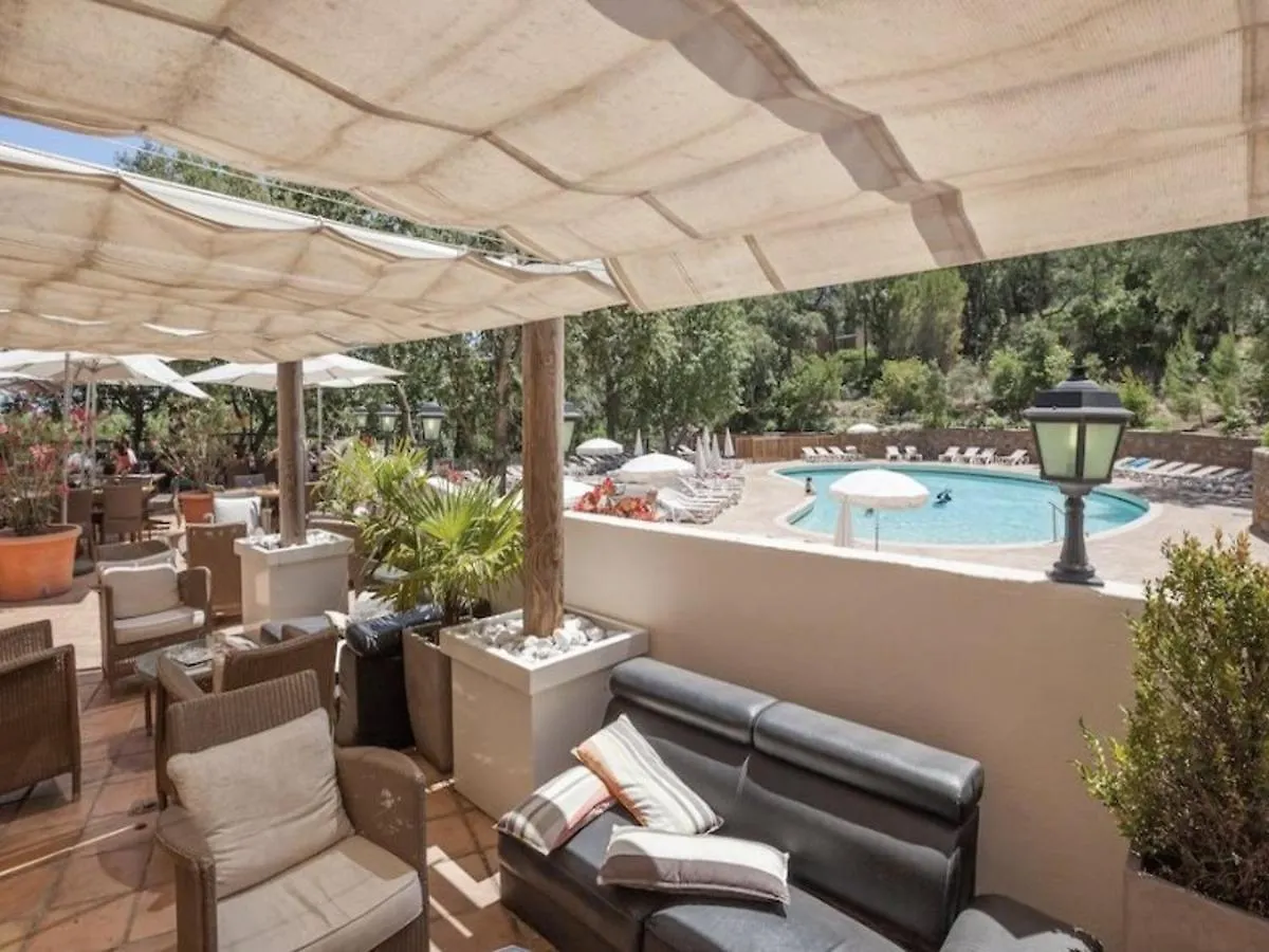 Grimaud : Appartement 3 Pces Avec Piscine Et Vue Mer - Fr-1-226-514 0*,  France